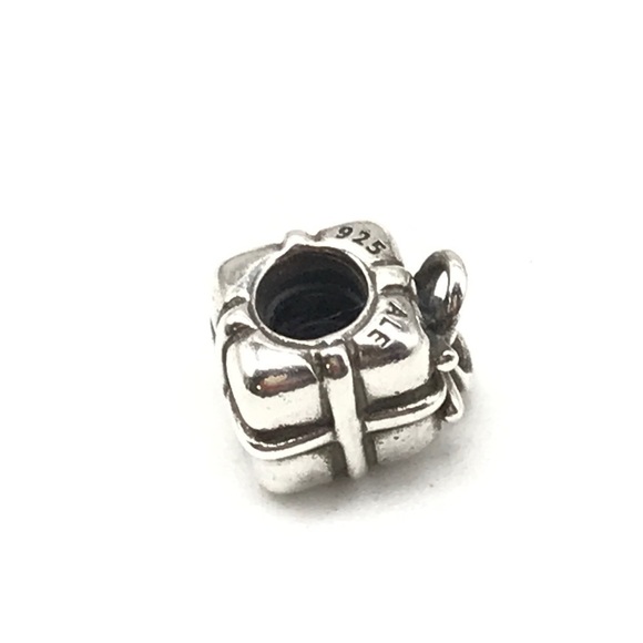 Pandora Retired Present Charm - Picture 2 of 4